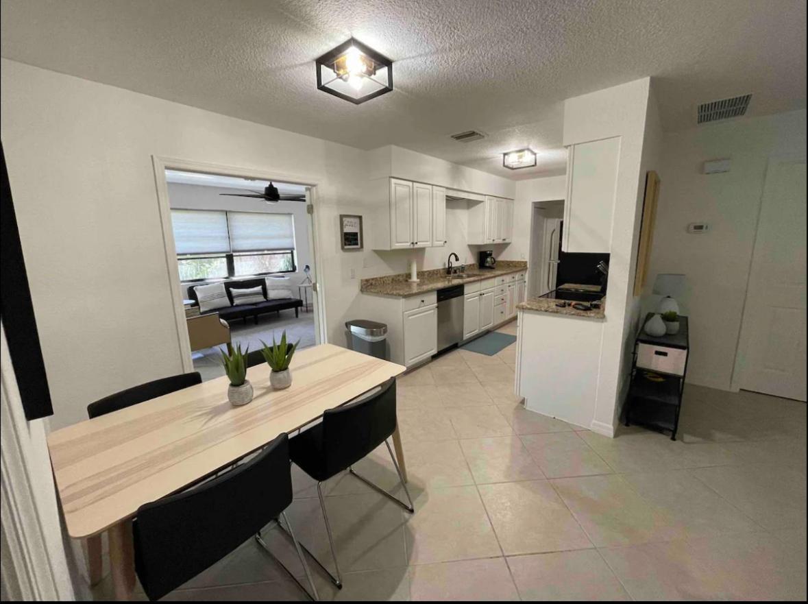 Shamrock Park, Legacy Trail And Manasota Key! Villa Venice Bagian luar foto